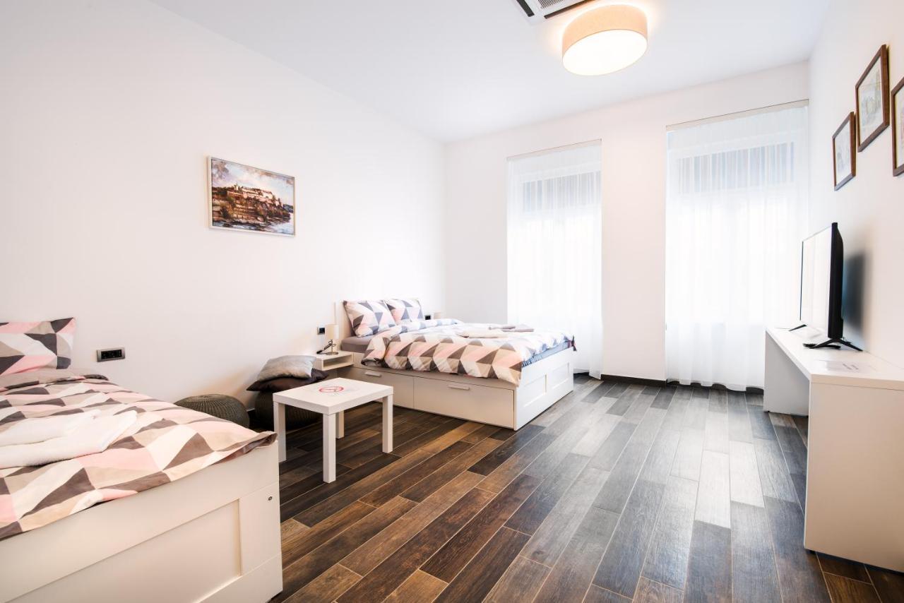 Apartmani Sterija Novi Sad Exterior foto
