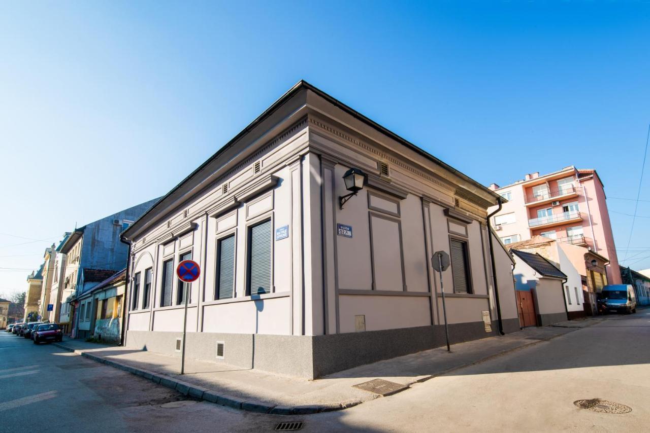 Apartmani Sterija Novi Sad Exterior foto